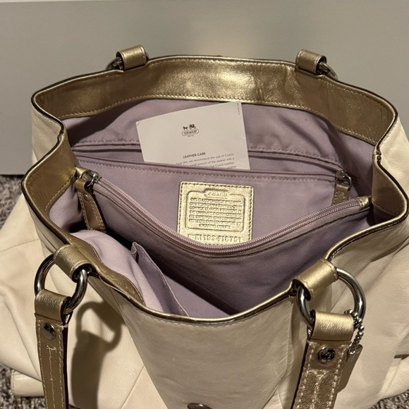 Off white coach purse & matching wallet. - Picture 2 of 5